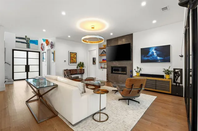 $9,500 | 4902 Linnet Lane, Dallas, TX 75209