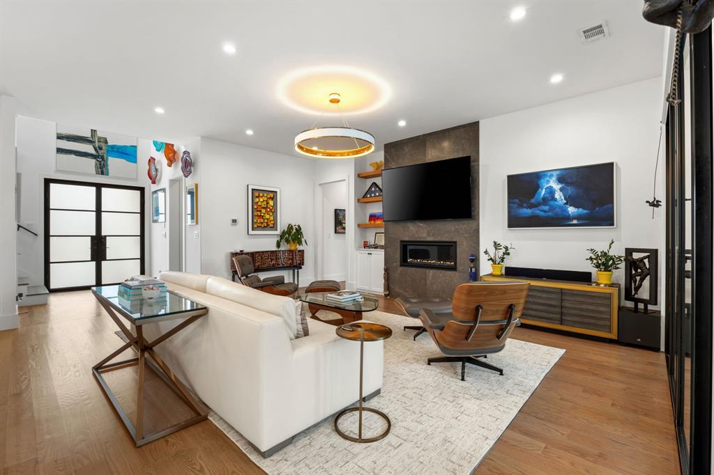 4902 Linnet Lane Dallas, TX 75209 - Photo 7 of 40