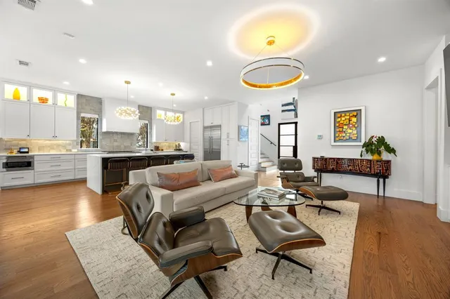 $9,500 | 4902 Linnet Lane, Dallas, TX 75209