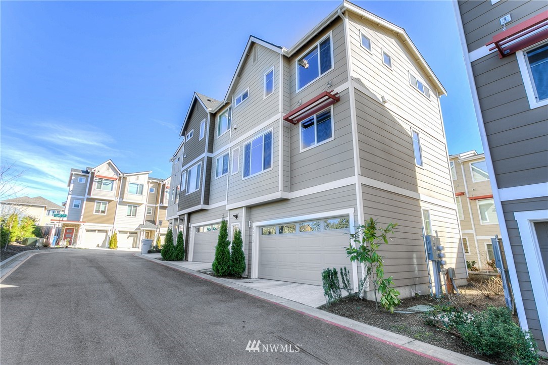 4319 Northeast 3rd Court Renton, WA 98059 - Photo 1 of 21 Gallery Image 1