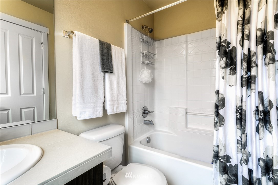 4319 Northeast 3rd Court Renton, WA 98059 - Photo 18 of 21 Gallery Image 18