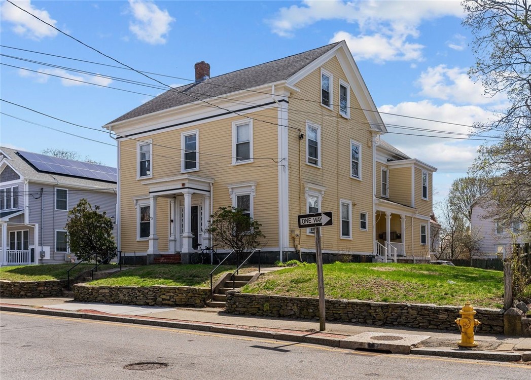 43 Spring Street Pawtucket, RI 02860 - Photo 2 of 31 Gallery Image 2