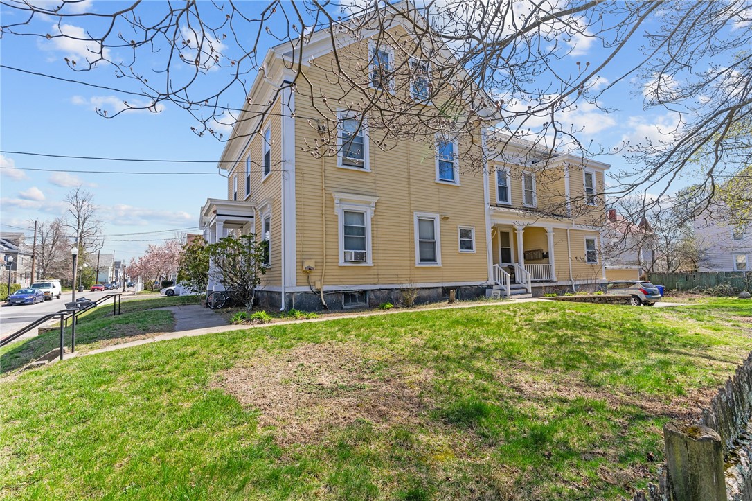 43 Spring Street Pawtucket, RI 02860 - Photo 3 of 31 Gallery Image 3