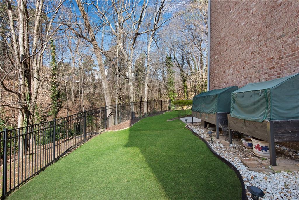 992 Wescott Lane Northeast Atlanta, GA 30342 - Photo 45 of 80