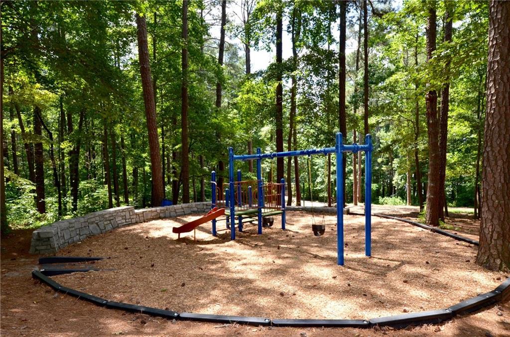 992 Wescott Lane Northeast Atlanta, GA 30342 - Photo 78 of 80 an outdoor space with seating