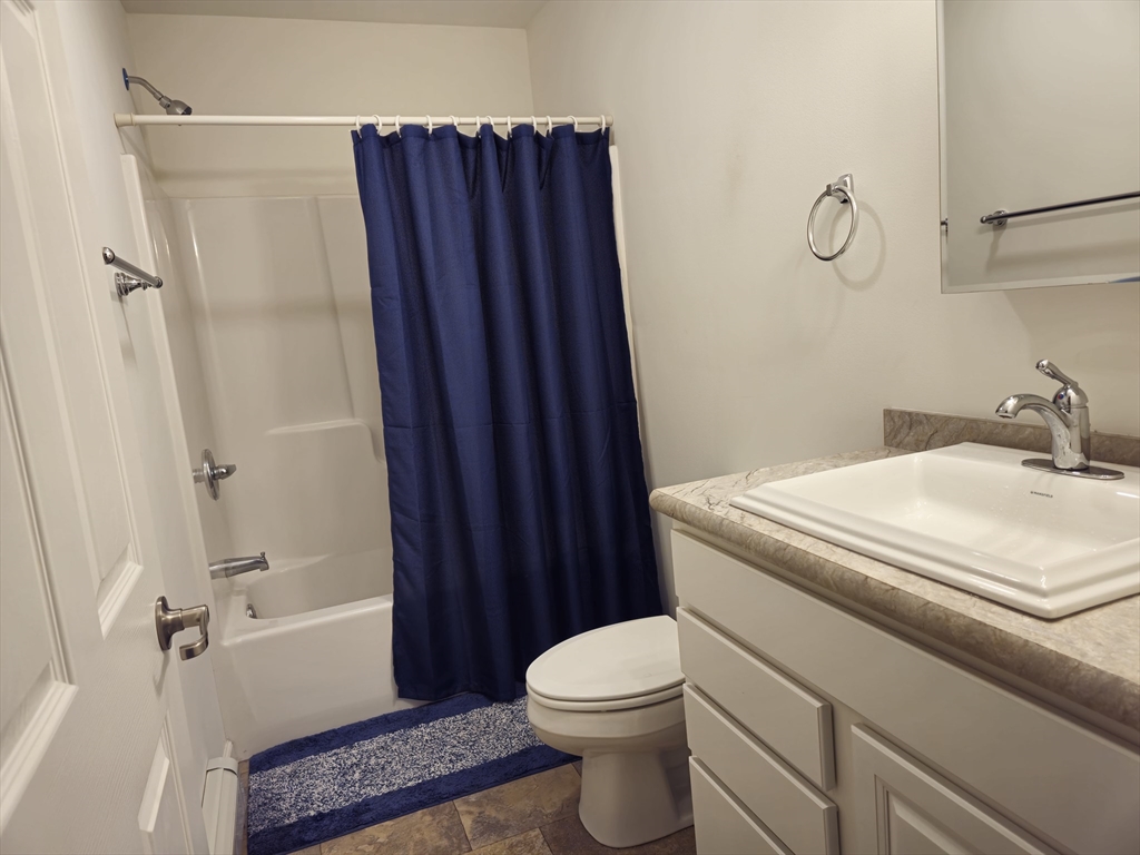 239 Durant Street Springfield, MA 01129 - Photo 8 of 10 Gallery Image 8