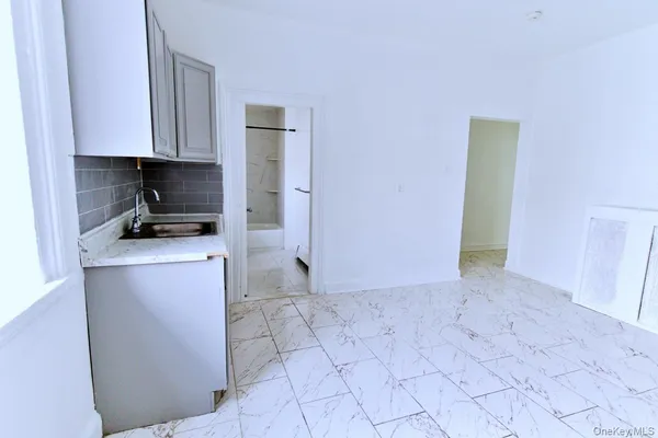 $2,750 | 63 Herriot Street, Yonkers, NY 10701