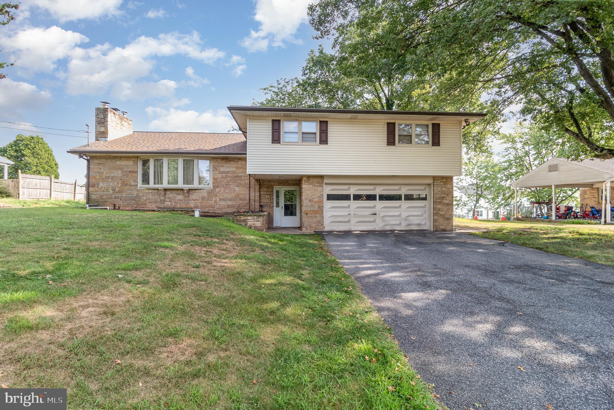 6011 Devonshire Heights Road Harrisburg, PA 17112 - Photo 1 of 29