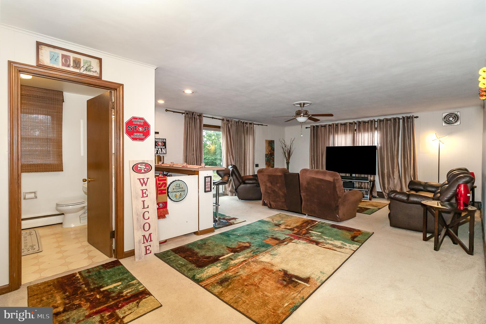 6011 Devonshire Heights Road Harrisburg, PA 17112 - Photo 6 of 29