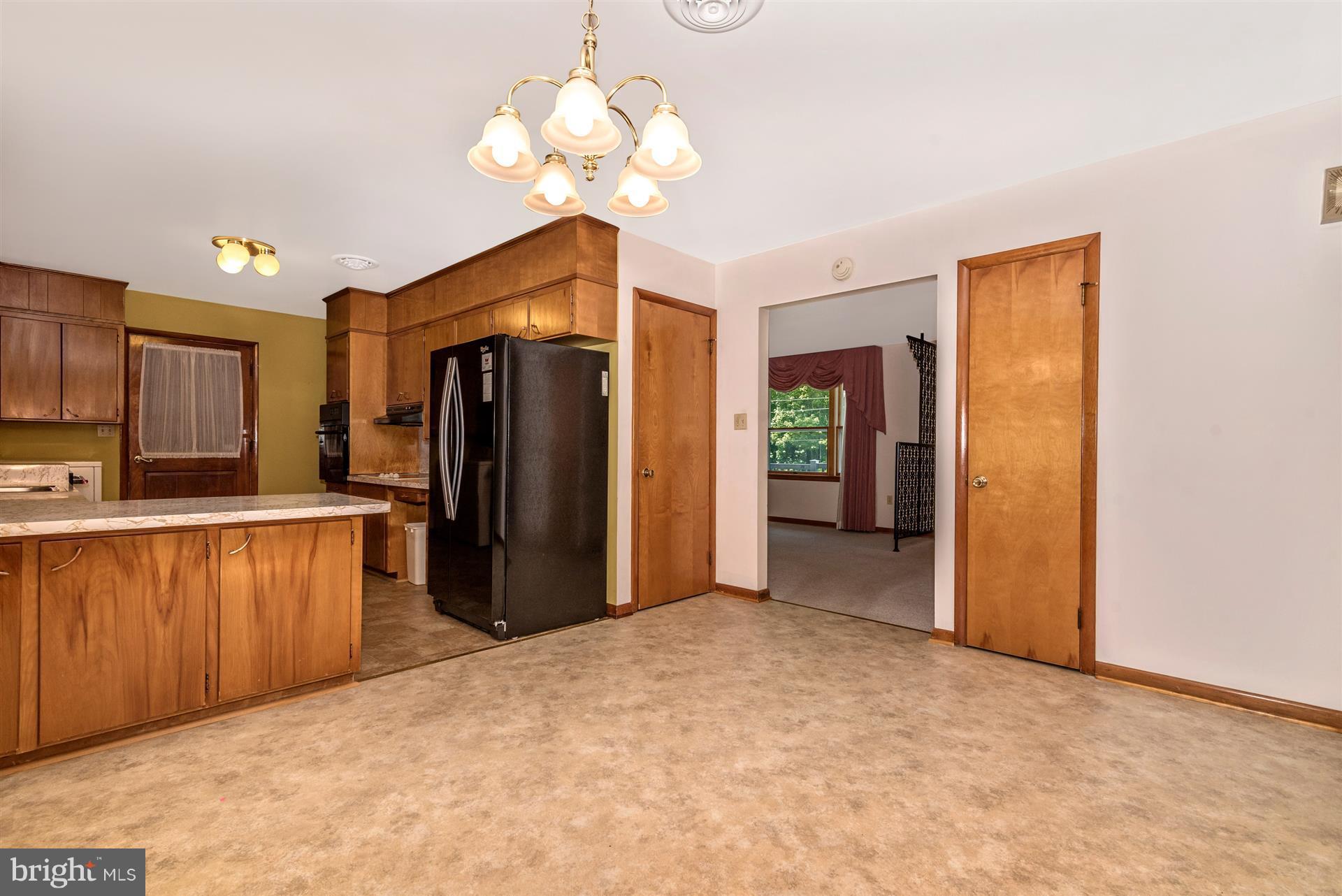 14521 Water Company Road Cascade, MD 21719 - Photo 8 of 28 Kitchen and dining area
