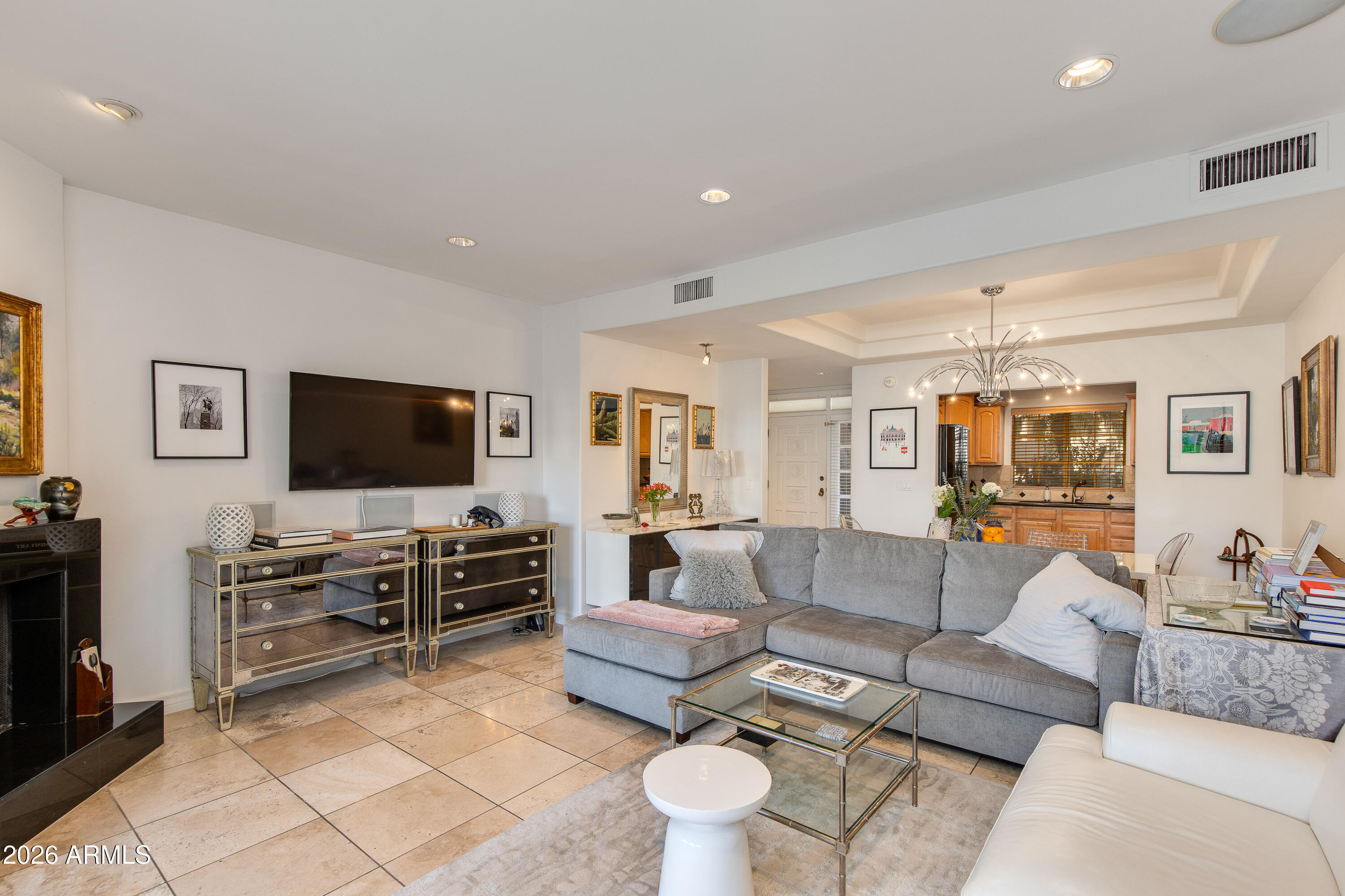 6227 North 30th Way Phoenix, AZ 85016 - Photo 6 of 17 Living Room