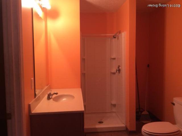 1001 Spencer Hamilton Road Loretto, KY 40037 - Photo 12 of 17 Spencer Hamilton-Master Bath