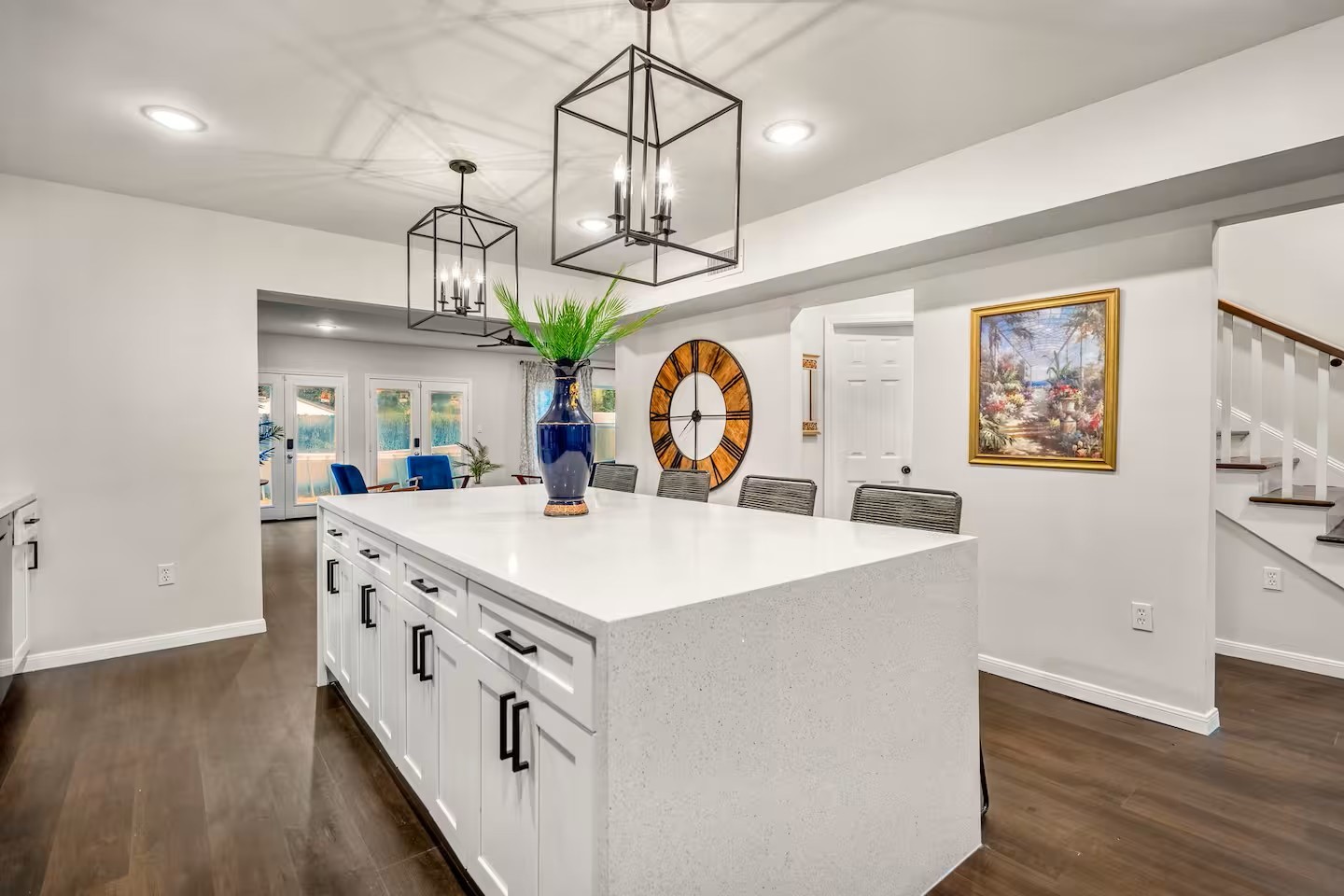 3741 Charleston Street Houston, TX 77021 - Photo 12 of 37 Oversized waterfall island with pendant lighting.
