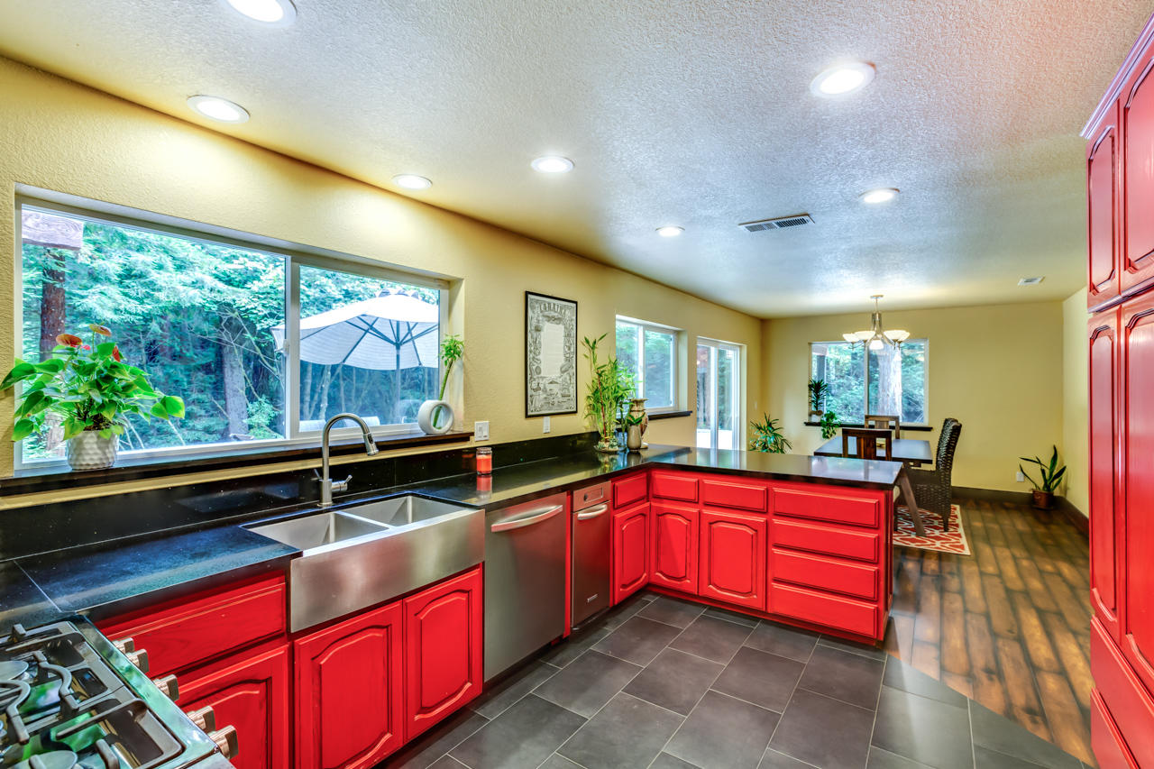 5028 South Quarry Road Bayside, CA 95524 - Photo 56 of 79 25