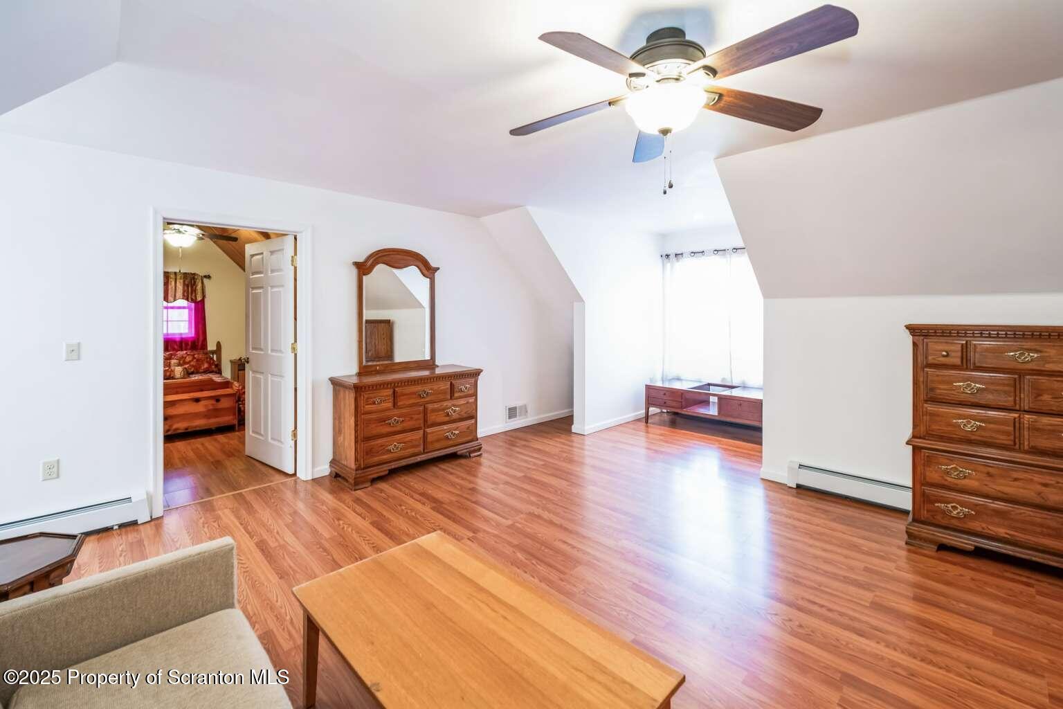 400 Spring Run Lane Moscow, PA 18444 - Photo 10 of 21 Matruder.10