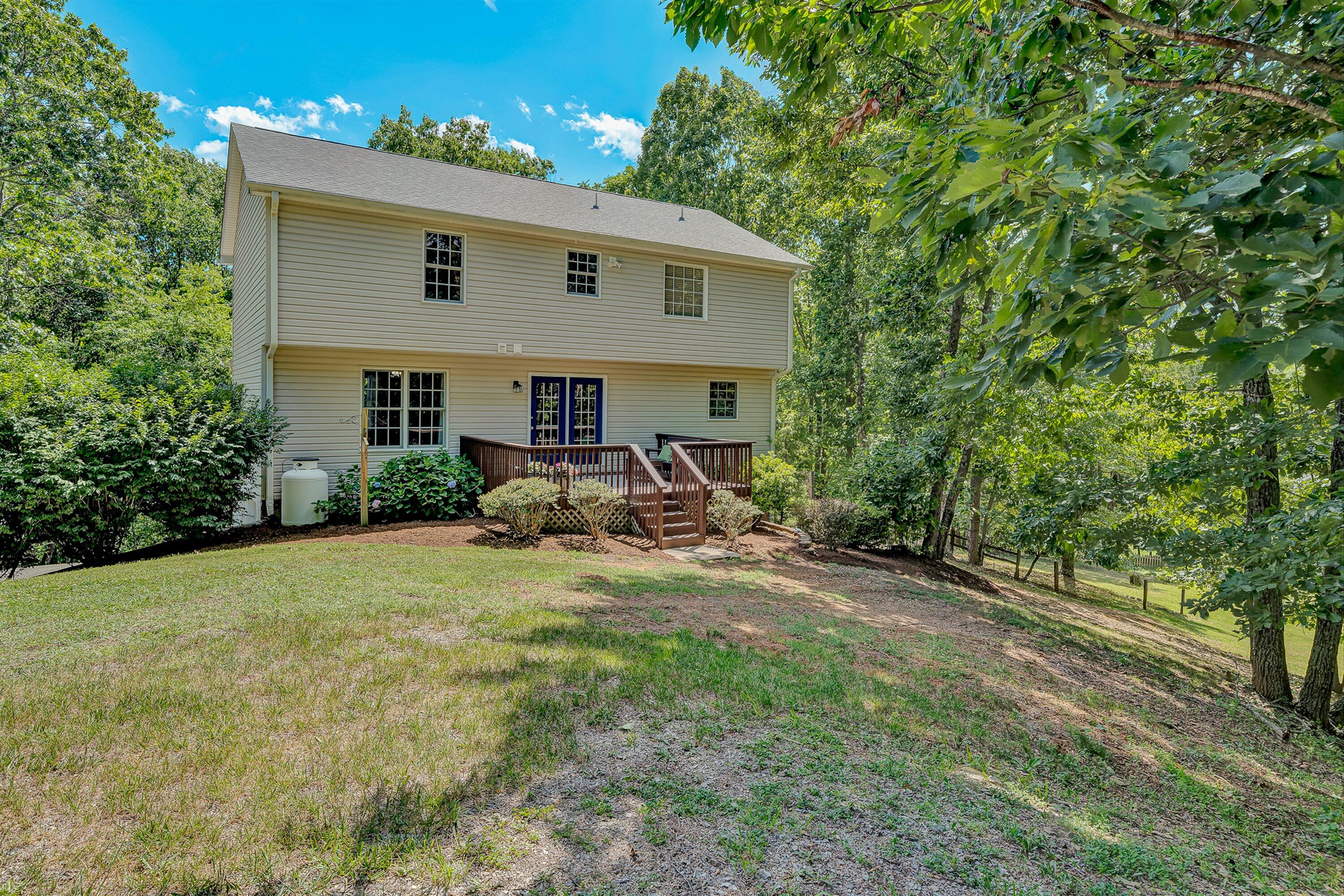 1067 Archway Road Blue Ridge, VA 24064 - Photo 34 of 44 36-VM-00317