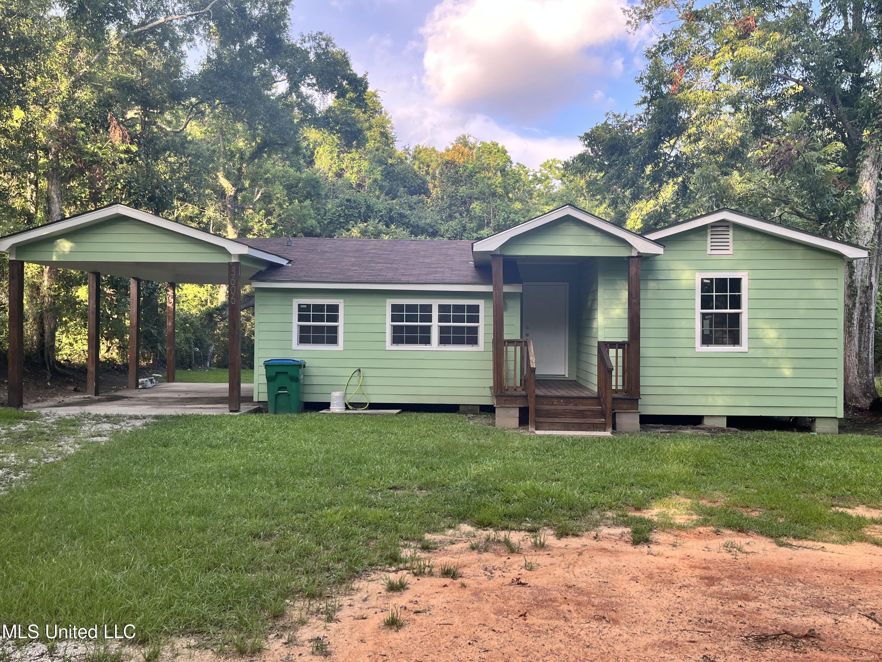 3606 Magnolia Street Moss Point, MS 39563 - Photo 1 of 20 F834E34F-2A84-484F-9FCB-E30F195FAC30
