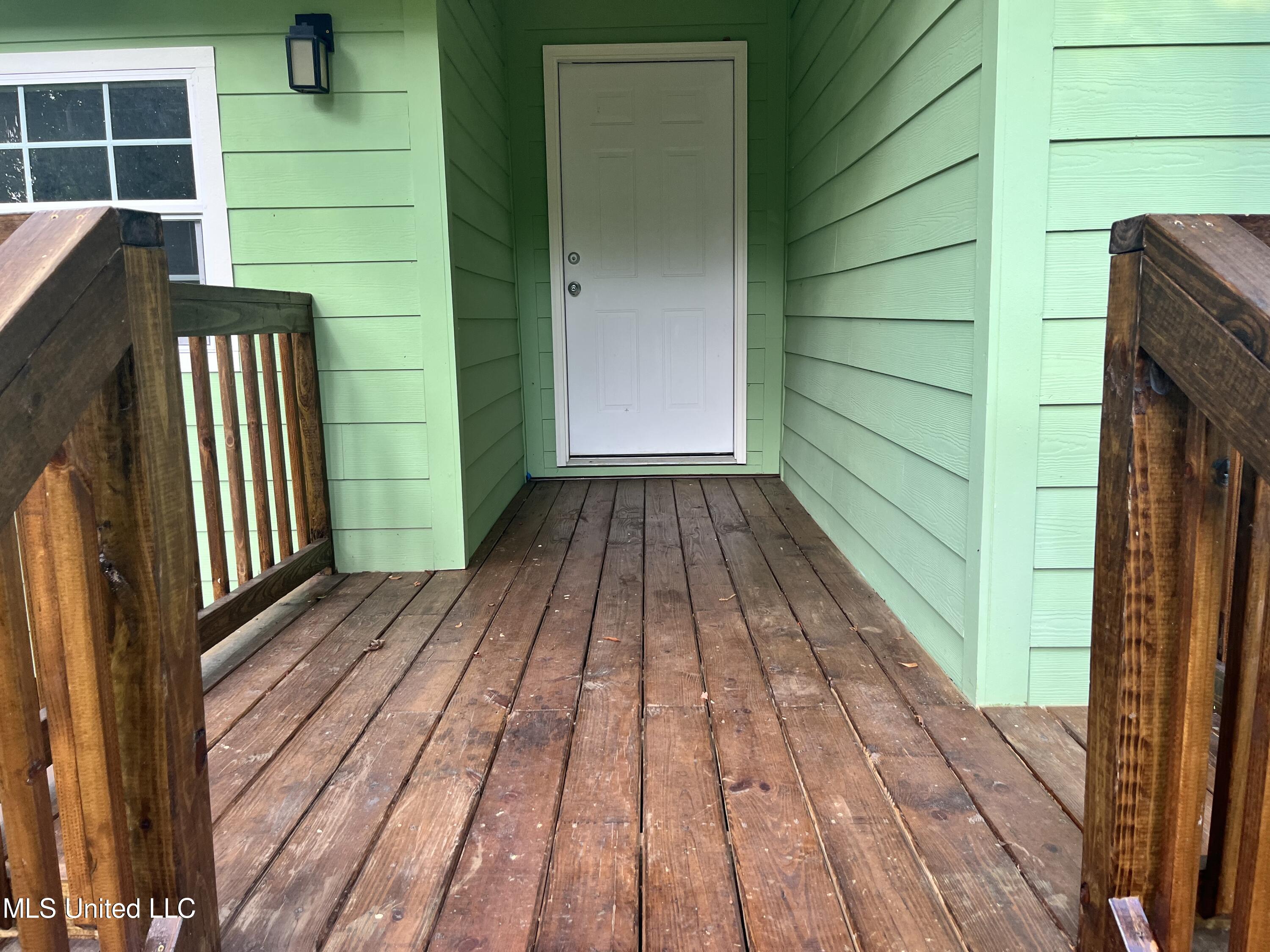 3606 Magnolia Street Moss Point, MS 39563 - Photo 4 of 20 7D0C35CC-9DB7-4E5E-9246-8A65FD660E7C