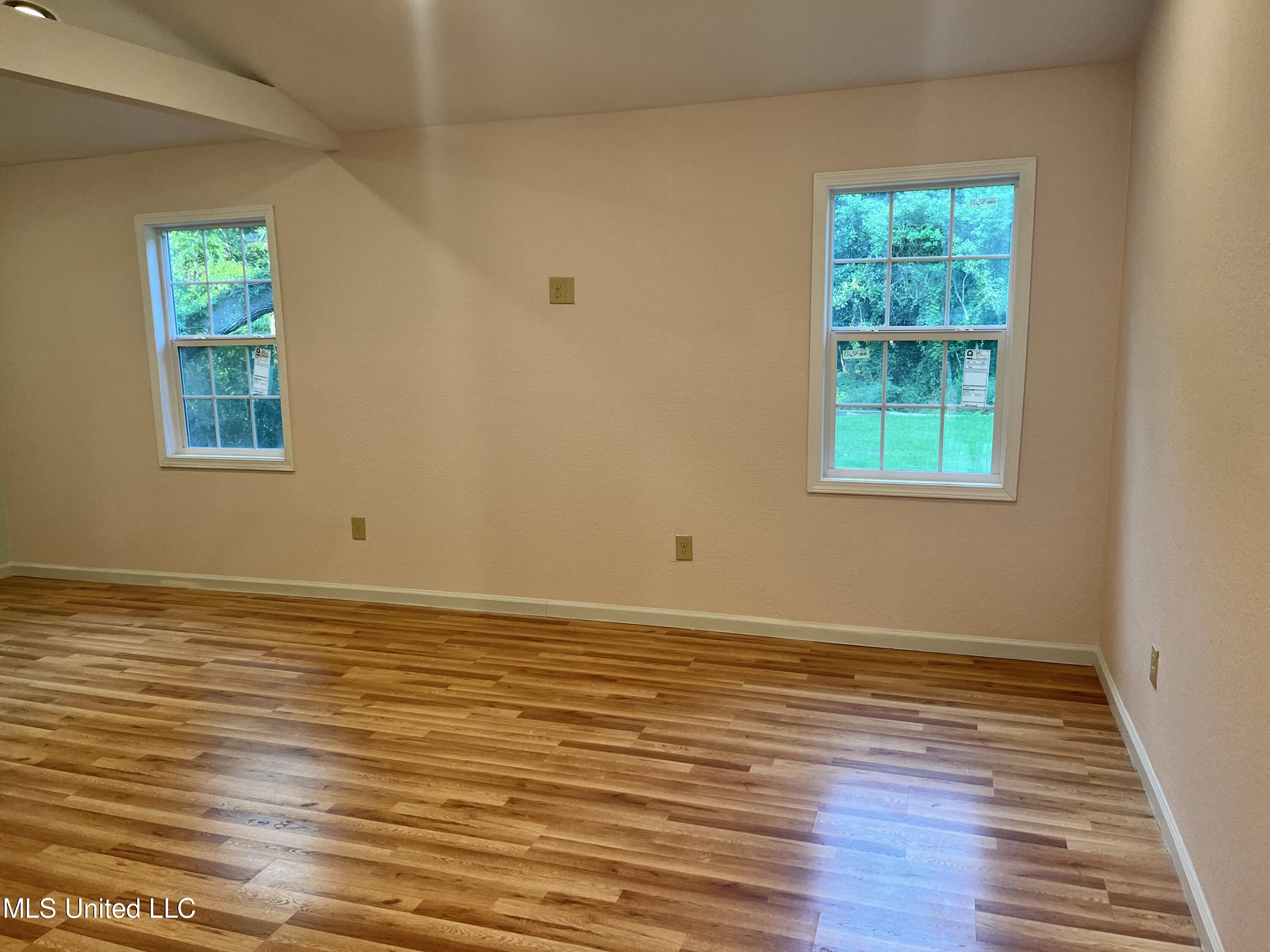 3606 Magnolia Street Moss Point, MS 39563 - Photo 5 of 20 A6266482-00E4-4E92-B813-9CF77ABBE5CC
