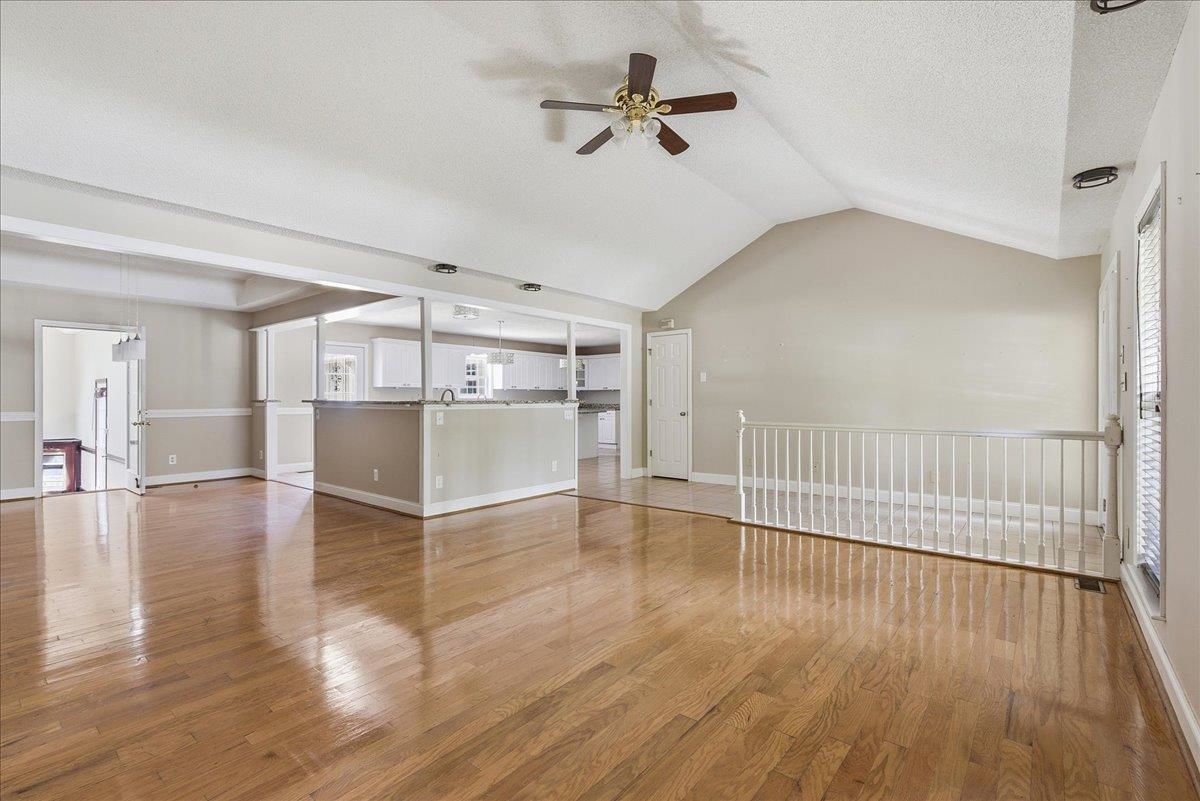 212 Watersedge Drive Boiling Springs, SC 29316 - Photo 4 of 31