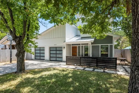 $4,450 | 2203 East 14th Street, Austin, TX 78702