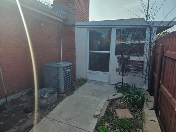 $160,000 | 5204 Lake Shore Drive, Waco, TX 76710