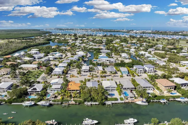 $1,200,000 | 844 Copa D Oro, Marathon, FL 33050