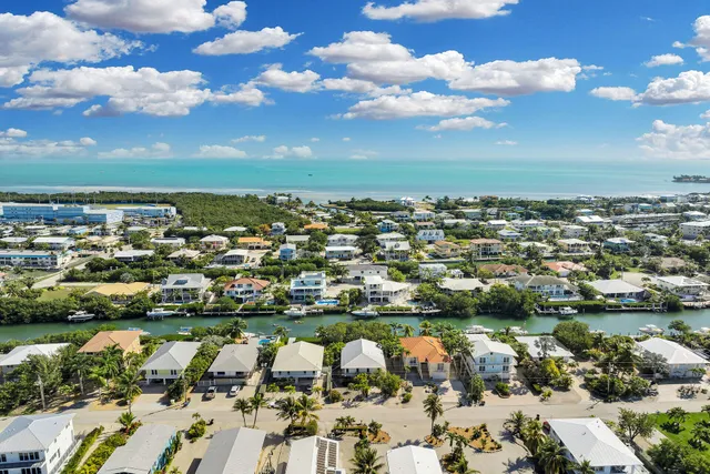 $1,200,000 | 844 Copa D Oro, Marathon, FL 33050