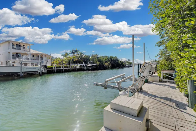 $1,200,000 | 844 Copa D Oro, Marathon, FL 33050