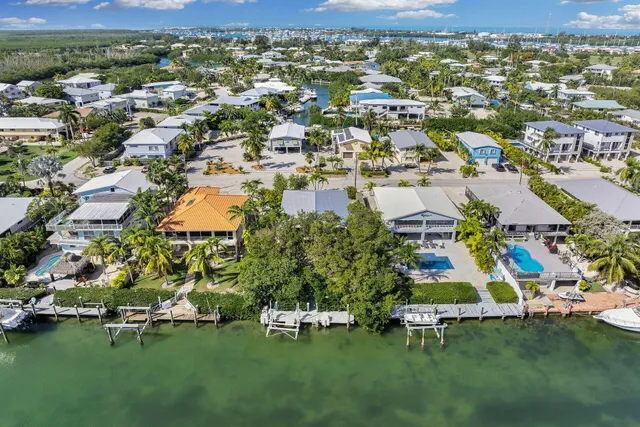 $1,200,000 | 844 Copa D Oro, Marathon, FL 33050