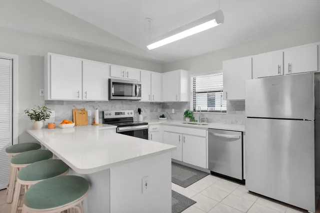 $1,200,000 | 844 Copa D Oro, Marathon, FL 33050