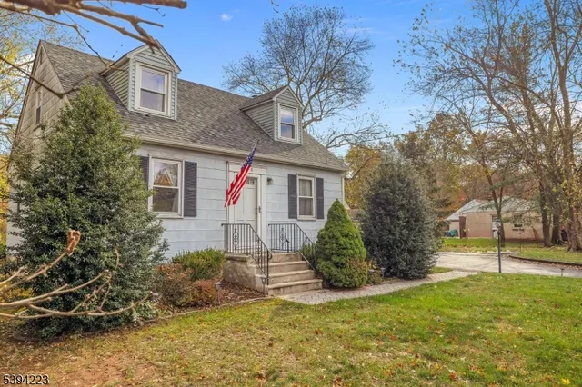 $529,000 | 220 Stirling Road, Warren, NJ 07059