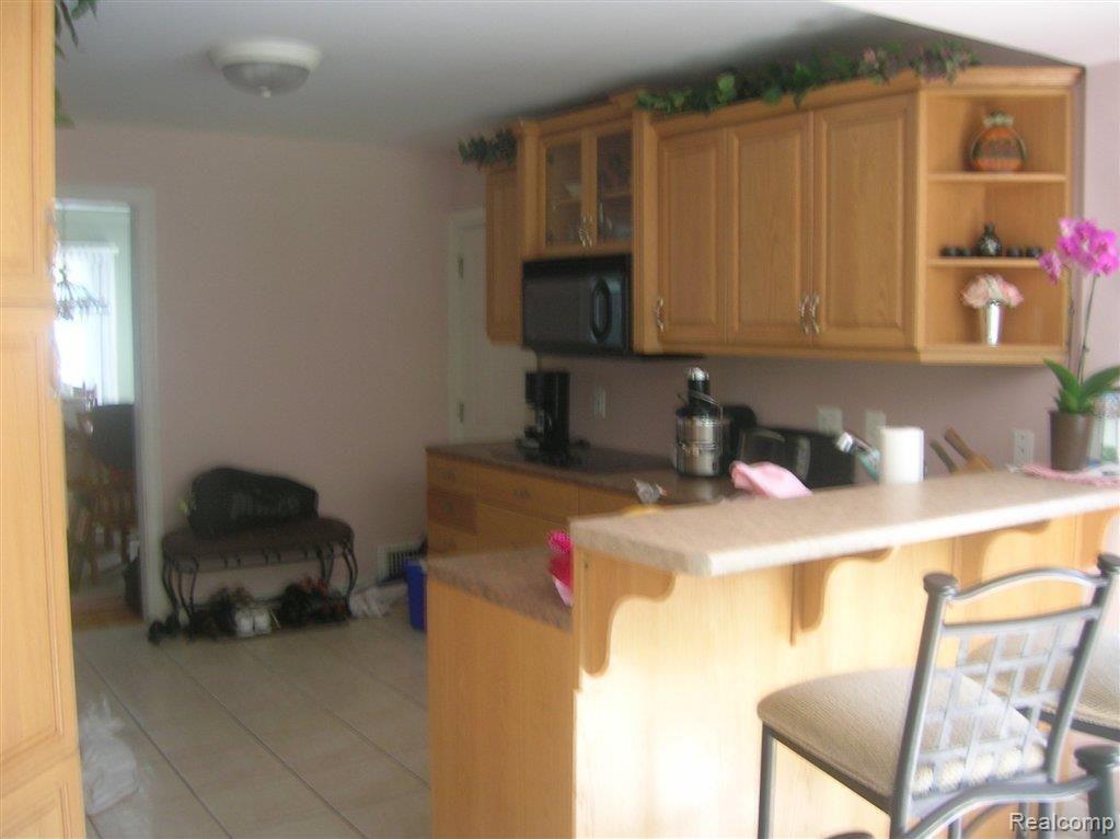 777 Roslyn Road Grosse Pointe, MI 48236 - Photo 6 of 14 DSCN1379.JPG