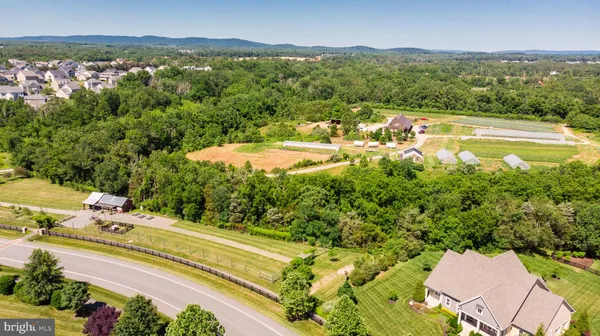 $2,000,000 | 24932 Sawyer Mills Court, Aldie, VA 20105