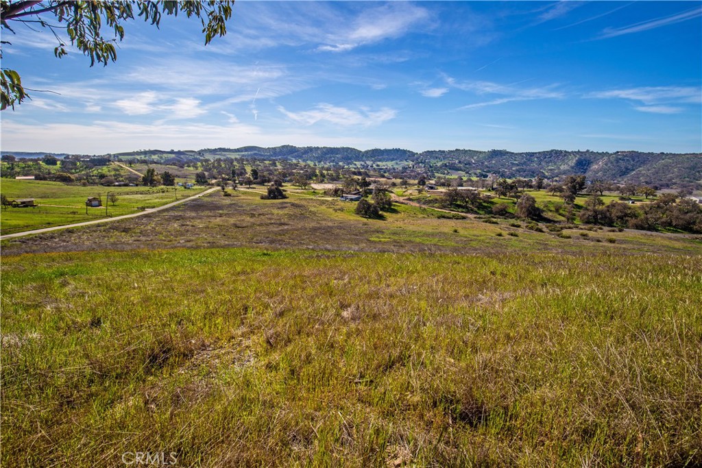 930 Windwood Road Paso Robles, CA 93446 - Photo 17 of 68 Gallery Image 17