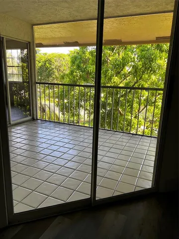 $299,000 | 6596 Via Regina, Unit 6596, Boca Raton, FL 33433