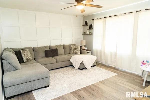 $250,000 | 15047 Colony Lane, Effingham, IL 62401