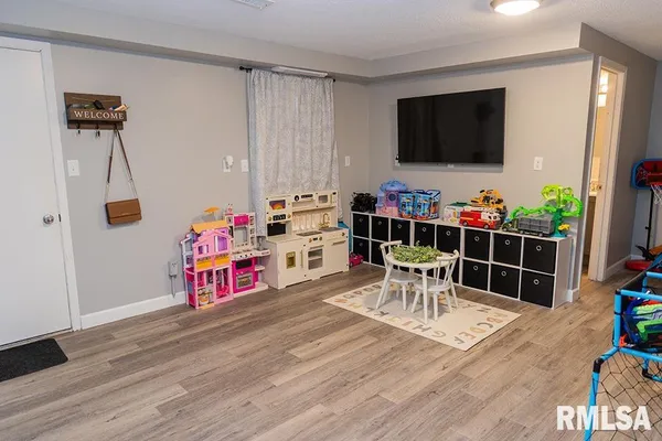 $250,000 | 15047 Colony Lane, Effingham, IL 62401