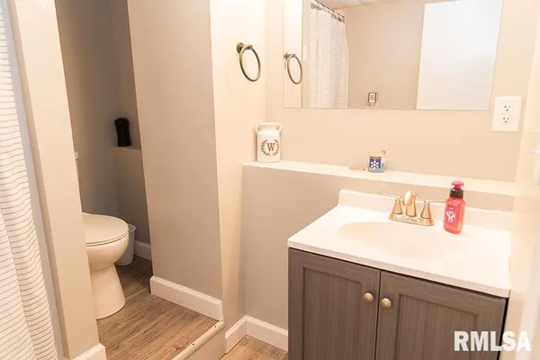 $250,000 | 15047 Colony Lane, Effingham, IL 62401