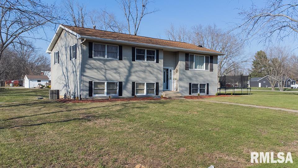 15047 Colony Lane Effingham, IL 62401 - Photo 3 of 23