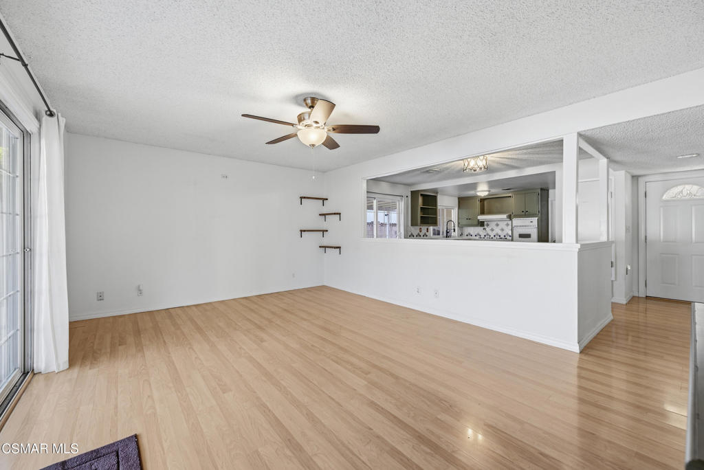 2267 Morley Street Simi Valley, CA 93065 - Photo 11 of 35