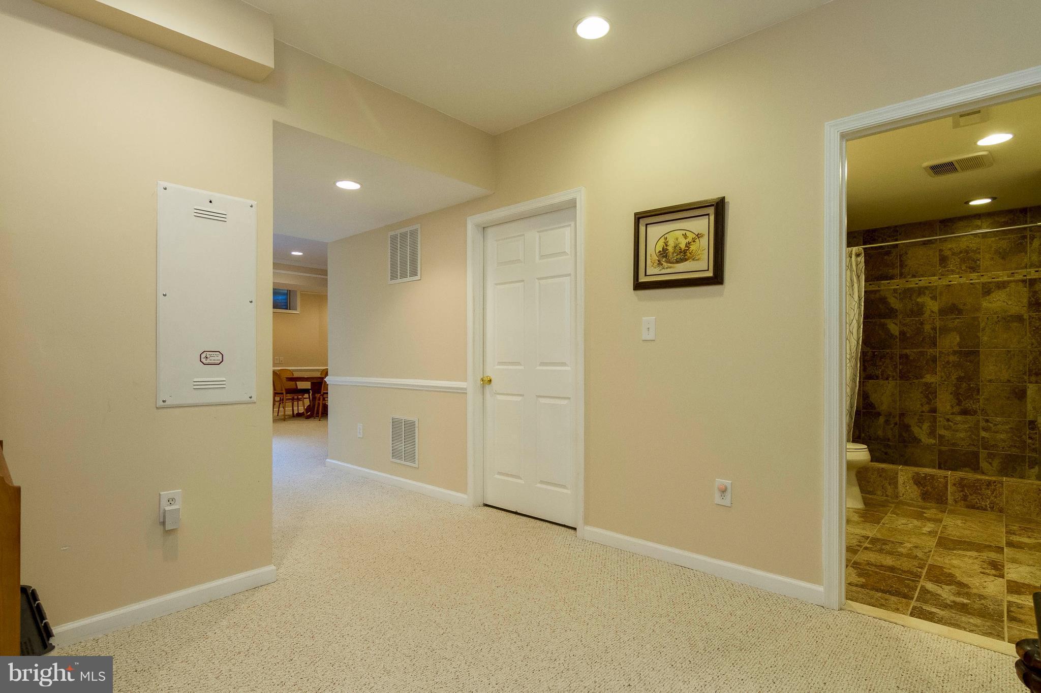 4072 Sapling Way Triangle, VA 22172 - Photo 23 of 29 Bath
