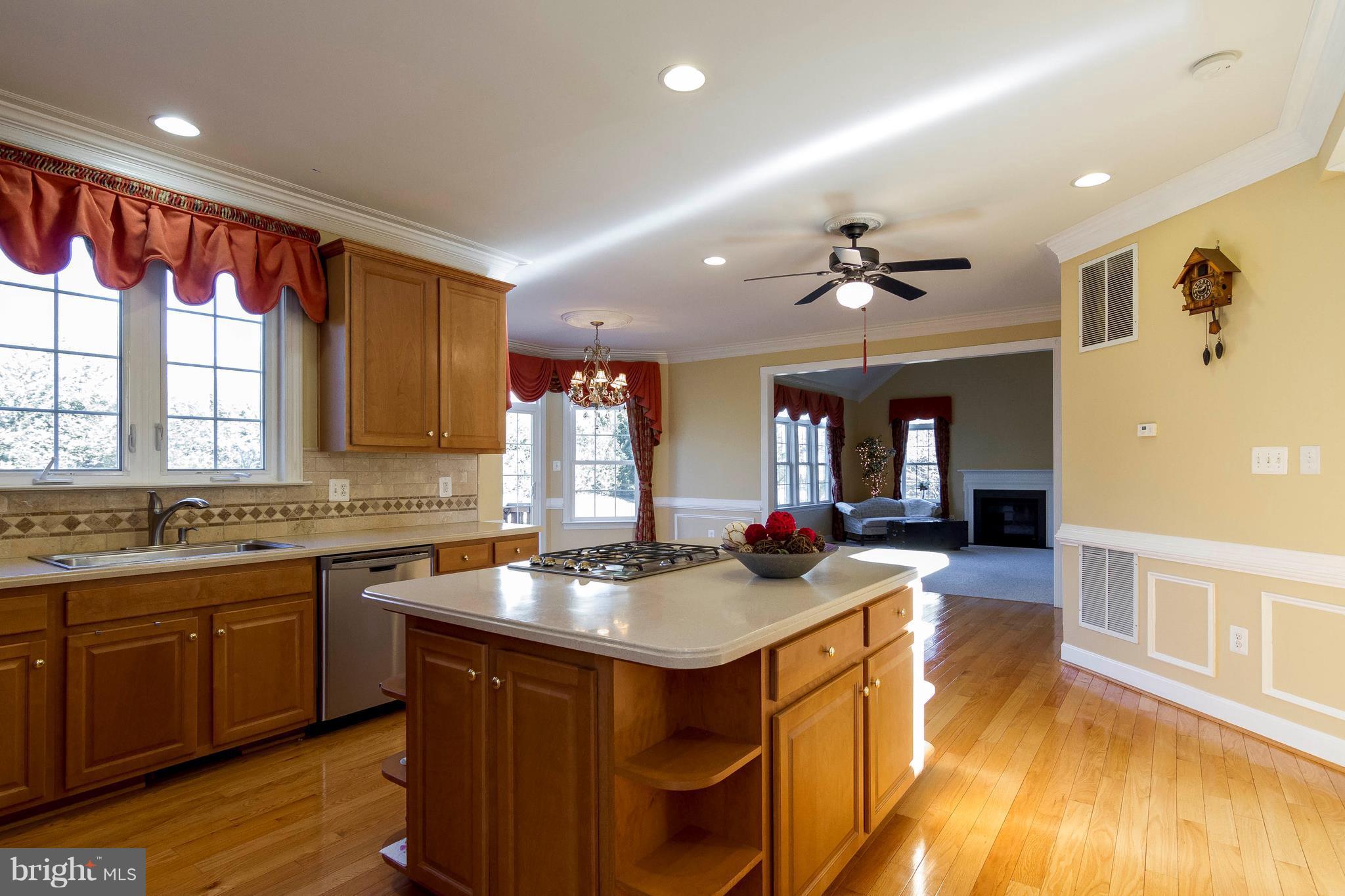 4072 Sapling Way Triangle, VA 22172 - Photo 7 of 29 Kitchen