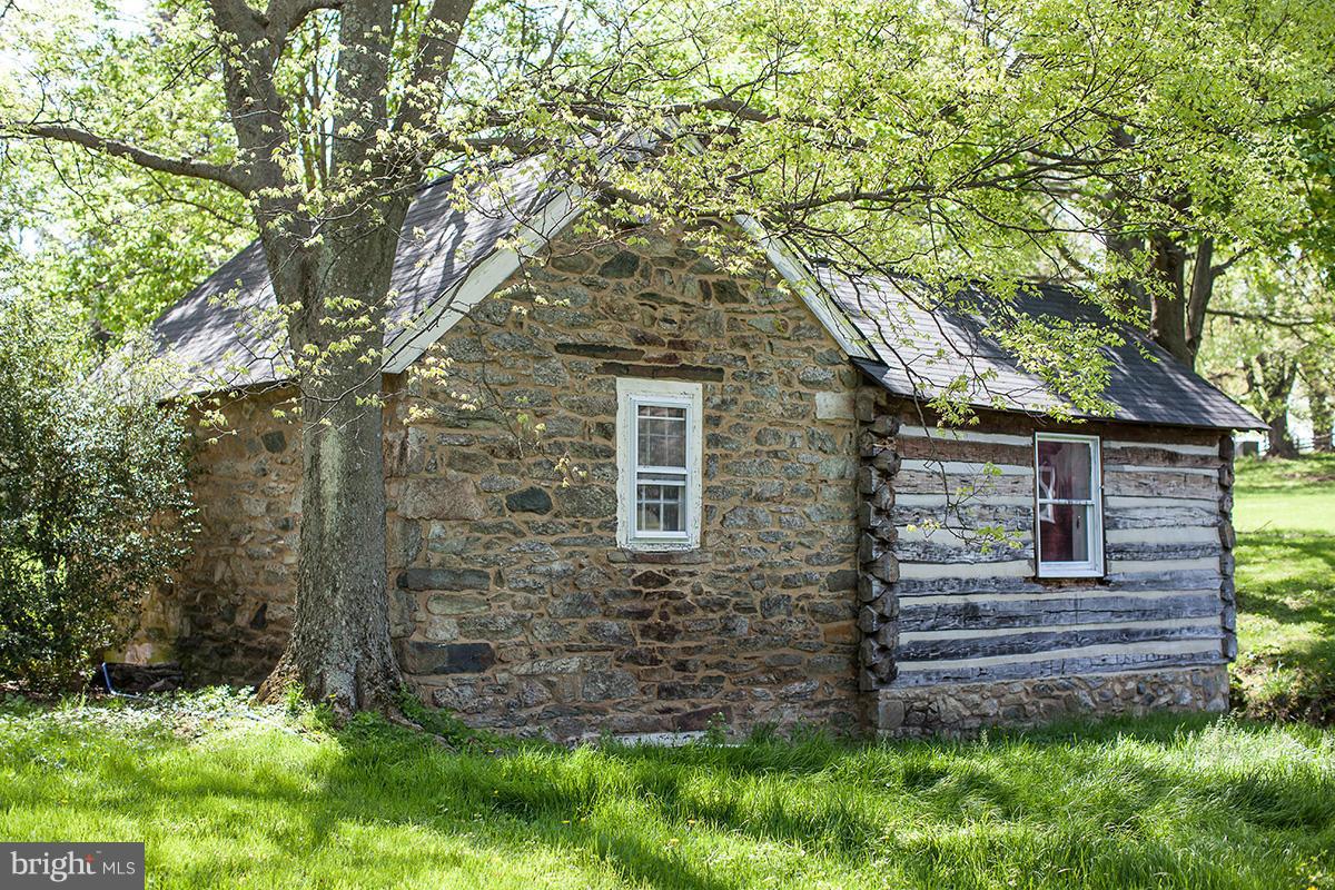 1641 Lake Farm Road Marshall, VA 20115 - Photo 11 of 25 Exterior (General)