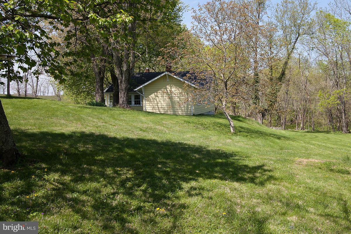 1641 Lake Farm Road Marshall, VA 20115 - Photo 16 of 25 Exterior (General)