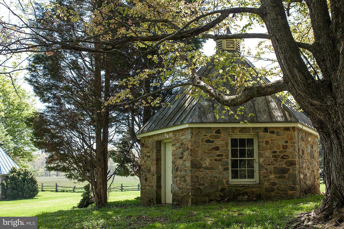 1641 Lake Farm Road Marshall, VA 20115 - Photo 9 of 25 Exterior (General)