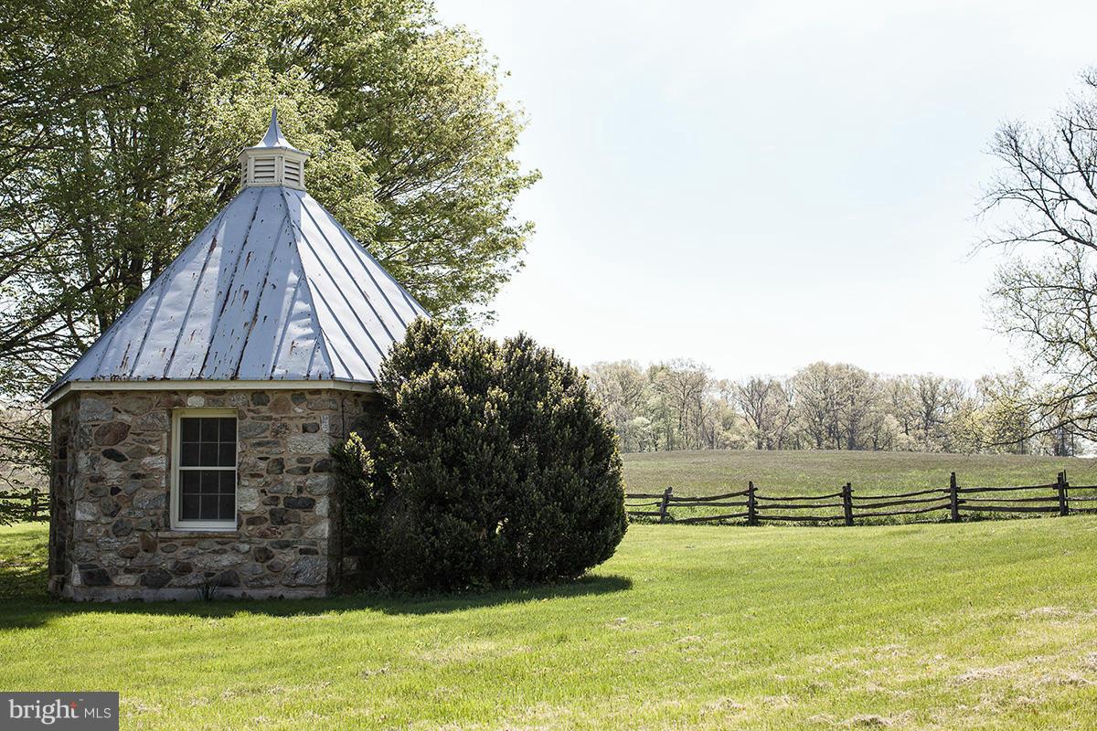 1641 Lake Farm Road Marshall, VA 20115 - Photo 10 of 25 View