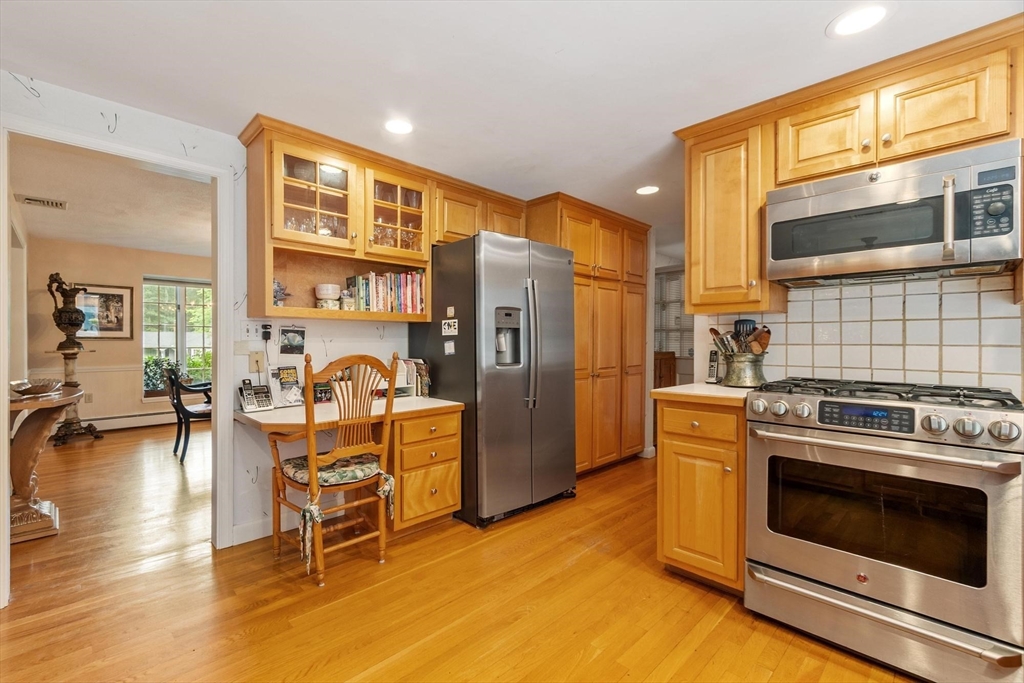 19 Huntingdon Road Lynnfield, MA 01940 - Photo 15 of 39