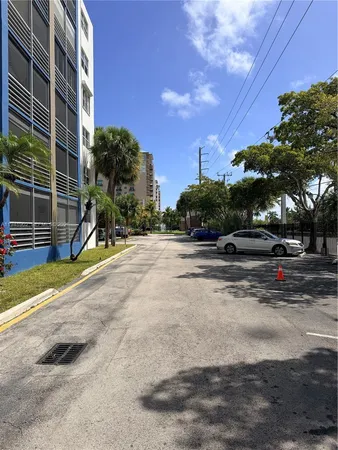 $1,900 | 501 East Dania Beach Boulevard, Unit 51B, Dania Beach, FL 33004