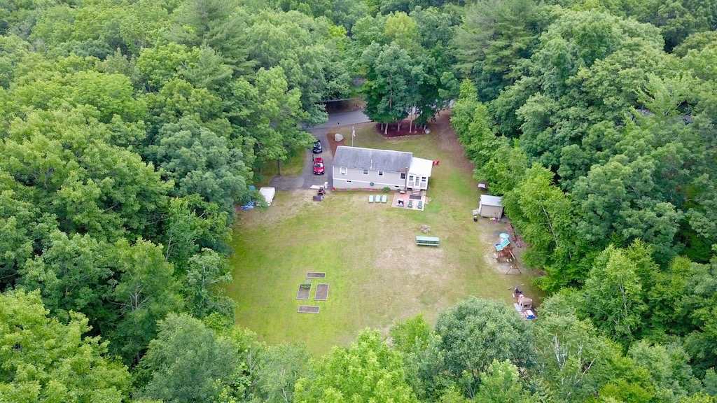 68 Goodhue Road Derry, NH 03038 - Photo 2 of 24